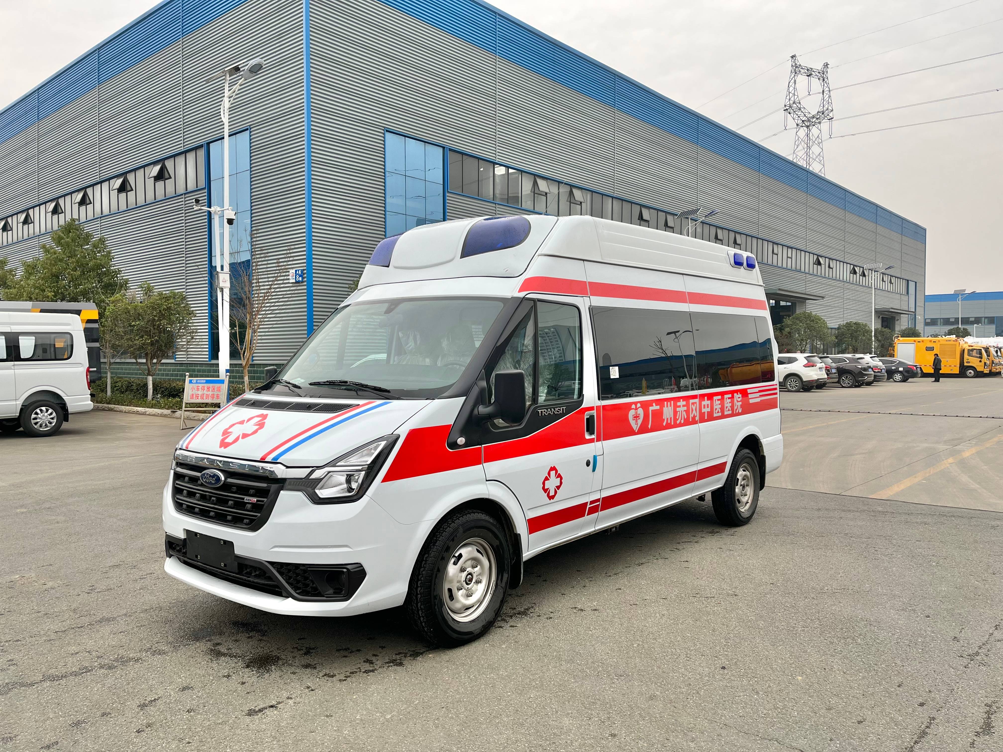 福特新世代V348長軸高頂負(fù)壓救護車圖片2
