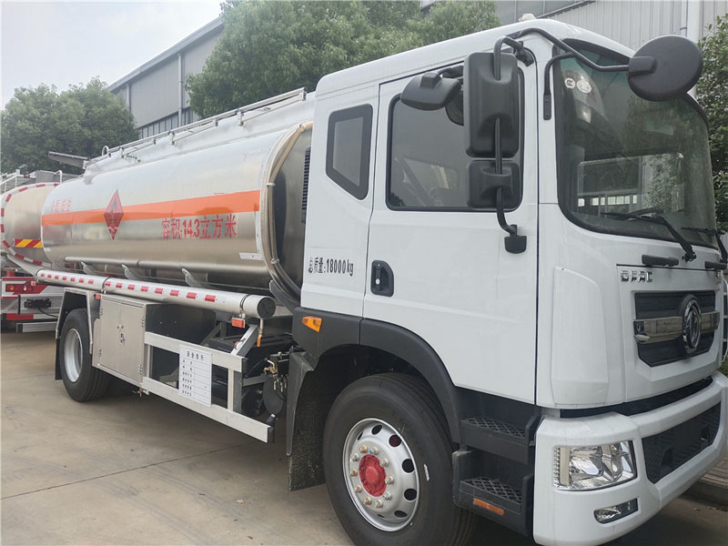 東風(fēng)天錦14.3方國(guó)六油罐車(chē)圖片2